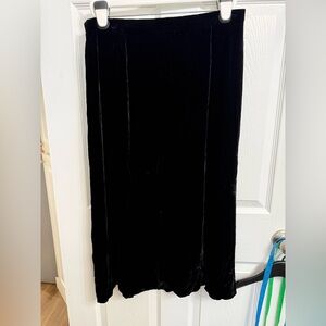 Talbots Black Velvet Midi Skirt Size 16W Silk Blend Quiet luxury Feminine